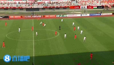 U23国足半场0-0塔吉克斯坦：向余望两度造险，鲍盛鑫上抢封堵险破门