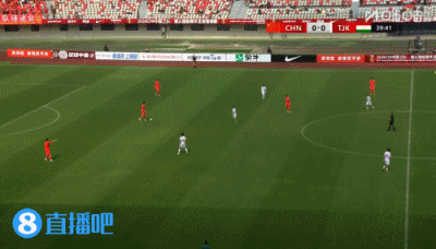 U23国足半场0-0塔吉克斯坦：向余望两度造险，鲍盛鑫上抢封堵险破门