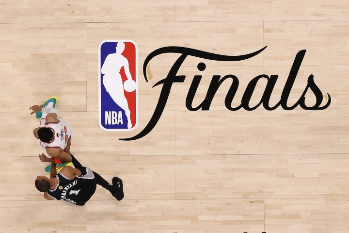 特朗普观战NBA总决G3 安保升级致更衣室关闭场边禁入