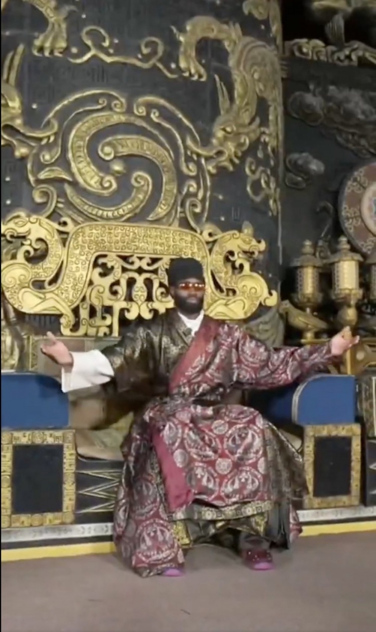 杰伦·布朗自封中文名“龙布朗”