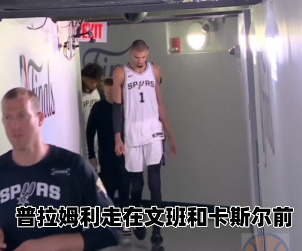 马刺G5溃败尼克斯 文班失绝平后离场 仅三人致意 马刺G5溃败尼克斯 文班失绝平后离场 仅三人致意