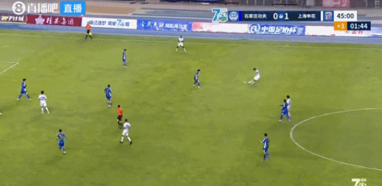 阿苏埃头槌回归首球 申花半场1-0领先石家庄 阿苏埃头槌回归首球 申花半场1-0领先石家庄
