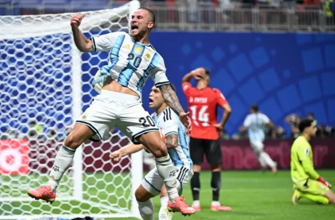 弱国无VAR：FIFA潜规则下的八强对阵与双重标准