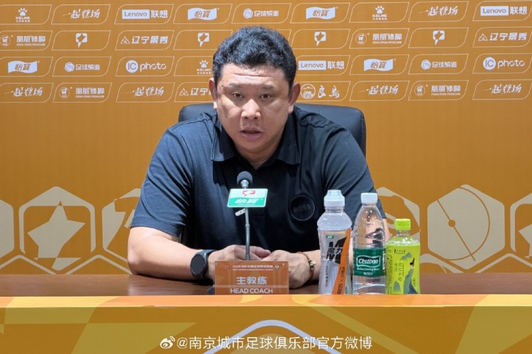 张晓峰:克服伤病潮,客场力争发挥水平 张晓峰:克服伤病潮,客场力争发挥水平