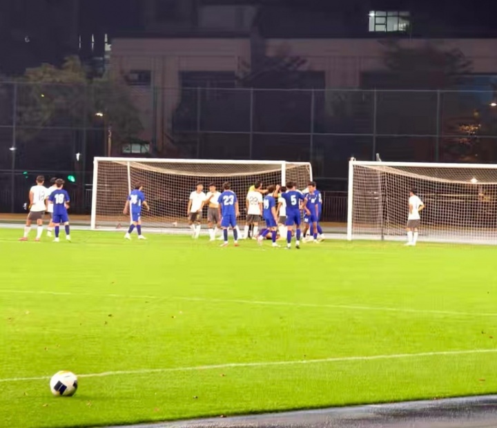 U17国少2-0复仇乌兹别克，赵松源张伯霖各建一功