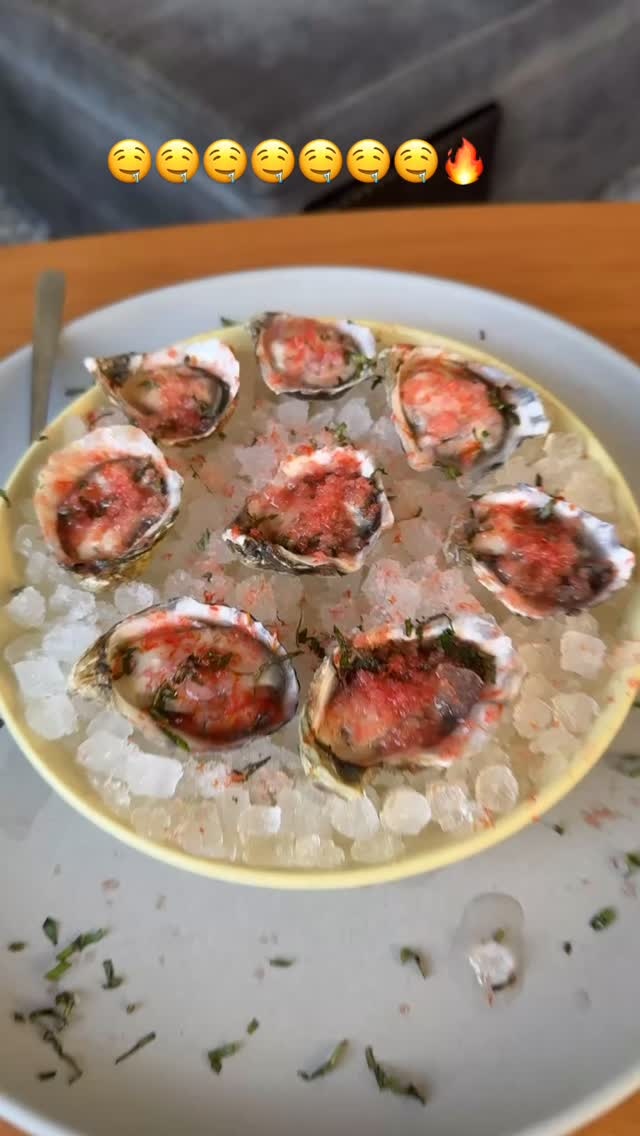 哈登Ins晒晚餐：生蚝冷盘配香煎鱼排