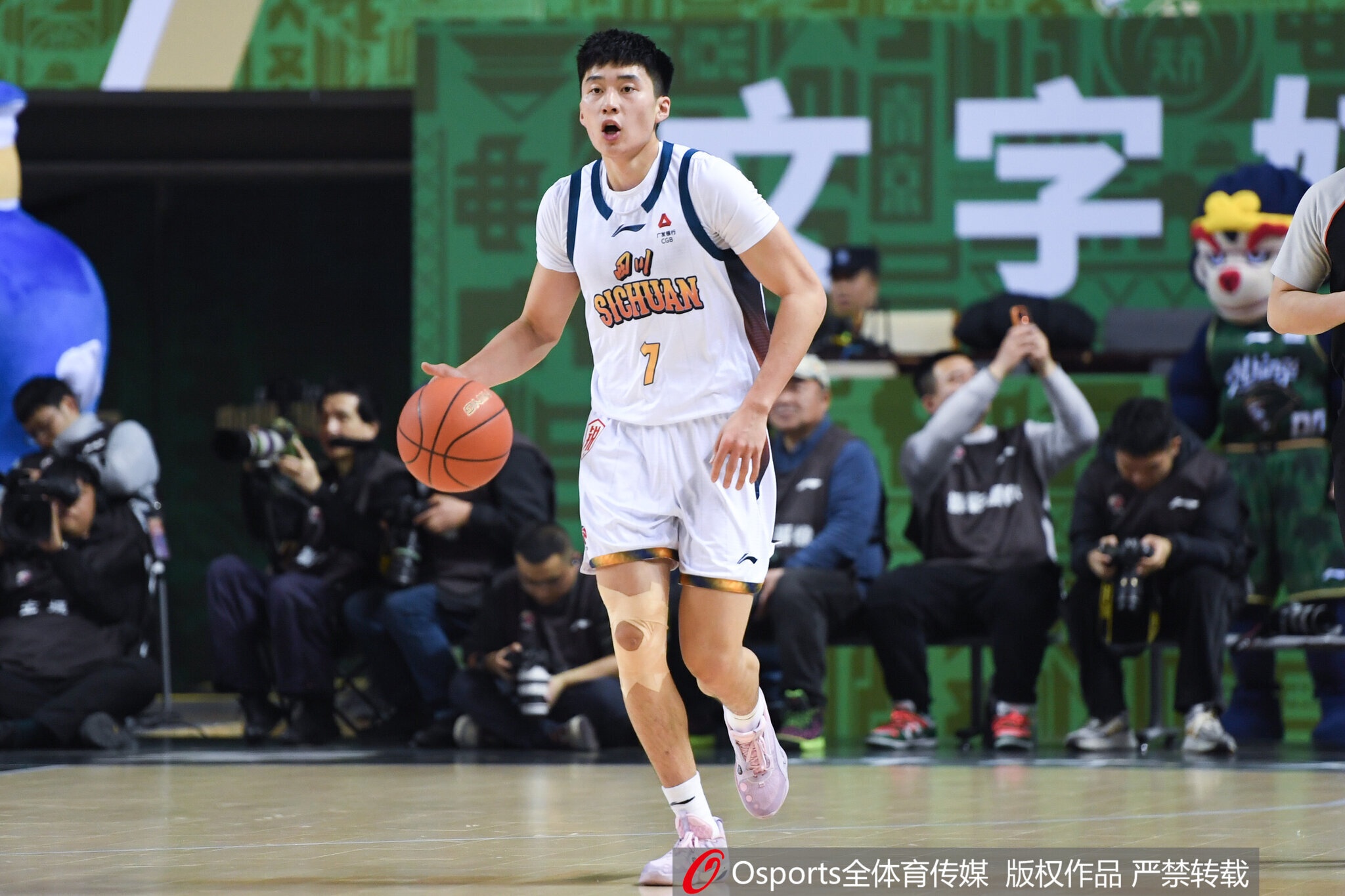 媒体人:三外援+段睿骐加入使辽男增看点 以行动向球迷证蜕变之心