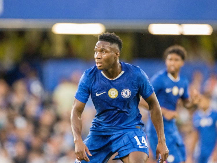BBC记者:赫尔城仍在就引进埃苏戈展开谈判,球员想留在英超 BBC记者:赫尔城仍在就引进埃苏戈展开谈判,球员想留在英超