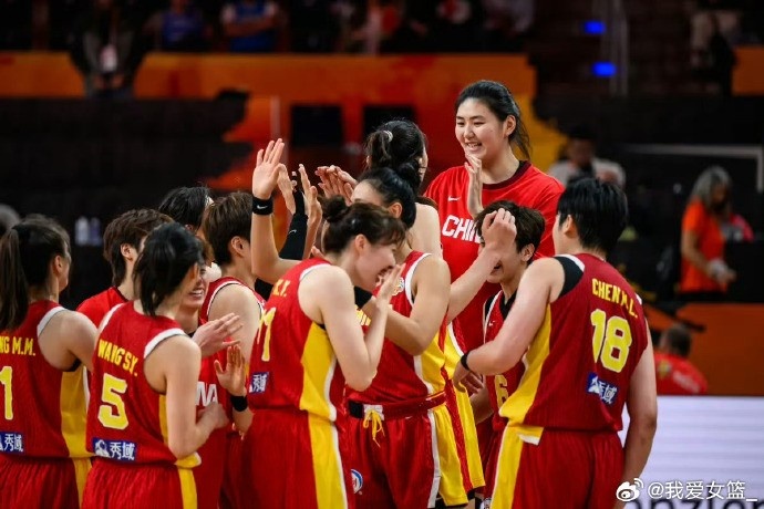 女篮、女足、女网 三线告捷! 女篮、女足、女网 三线告捷!