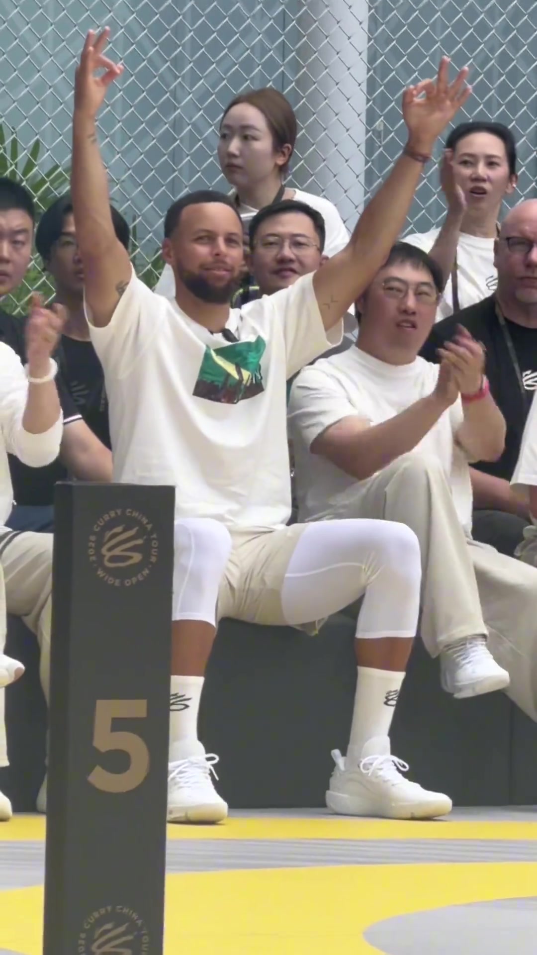 特雷杨绝杀尼克斯全场回放