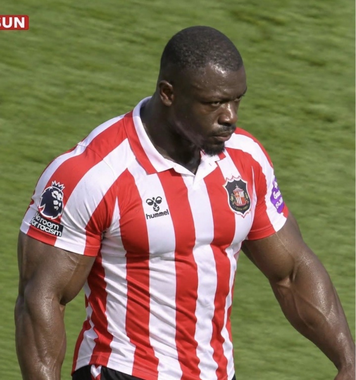 今日趣图:皇马开场就是10打11,怎么罚下一人后还是10打11? 今日趣图:皇马开场就是10打11,怎么罚下一人后还是10打11?